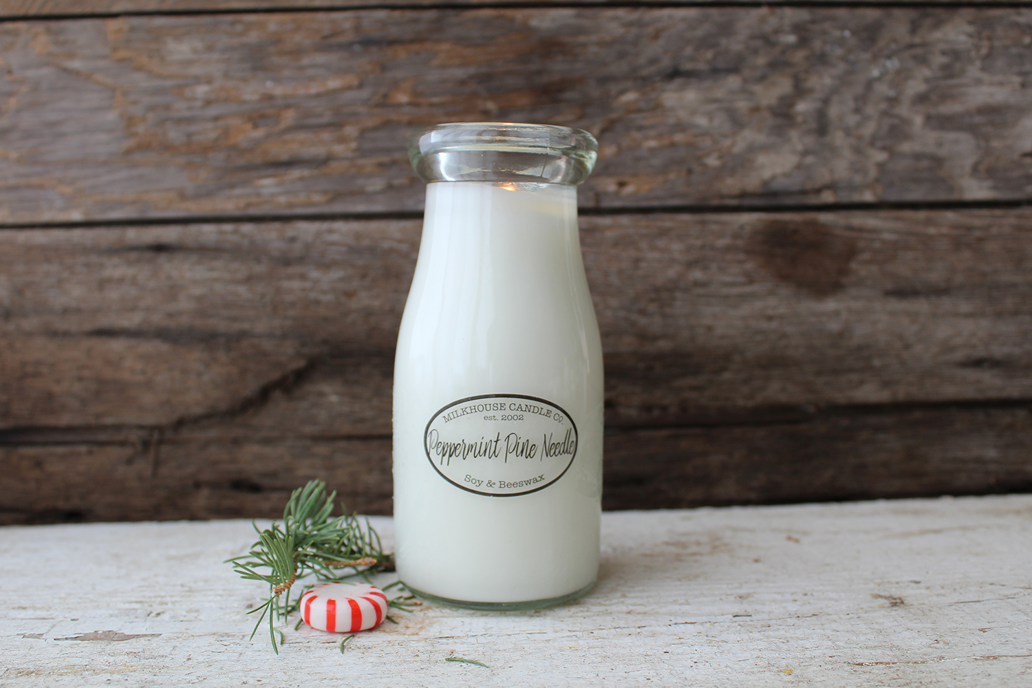 MILKHOUSE CANDLE Mirisna svijeća Peppermint Pine Needle MILKBOTTLE (227 g)