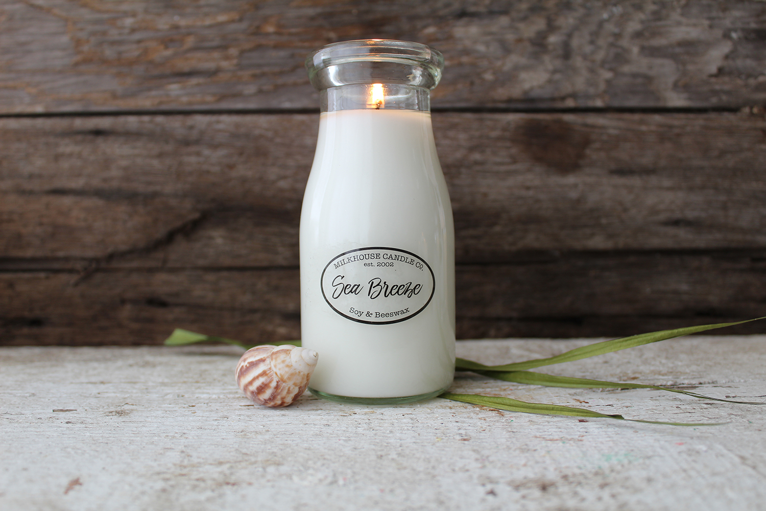 MILKHOUSE CANDLE Mirisna svijeća Sea Breeze MILKBOTTLE (227 g)