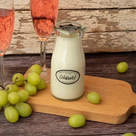 SVIJEĆA MLIJEČNICA Slavite! mirisna svijeća MILKBOTTLE (227 g)